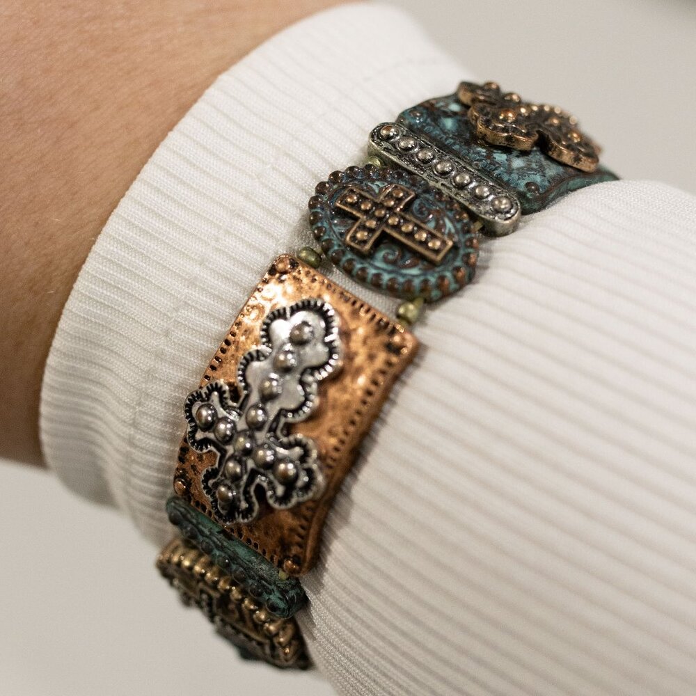 Vintage Western Multi-tone Cross Stretch Bracelet